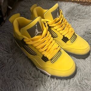 Jordan 4 lighting